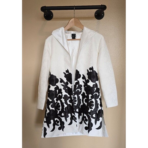 Metropolitan Opera black and white lightweight jacket Women's size small - Picture 1 of 10